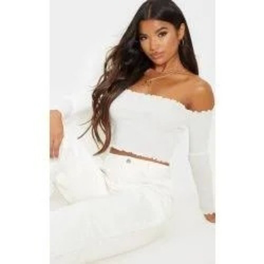 Pretty Little Thing White Long Sleeve Off Shoulder Ribbed Lettuce Hem Crop Top - Picture 3 of 10